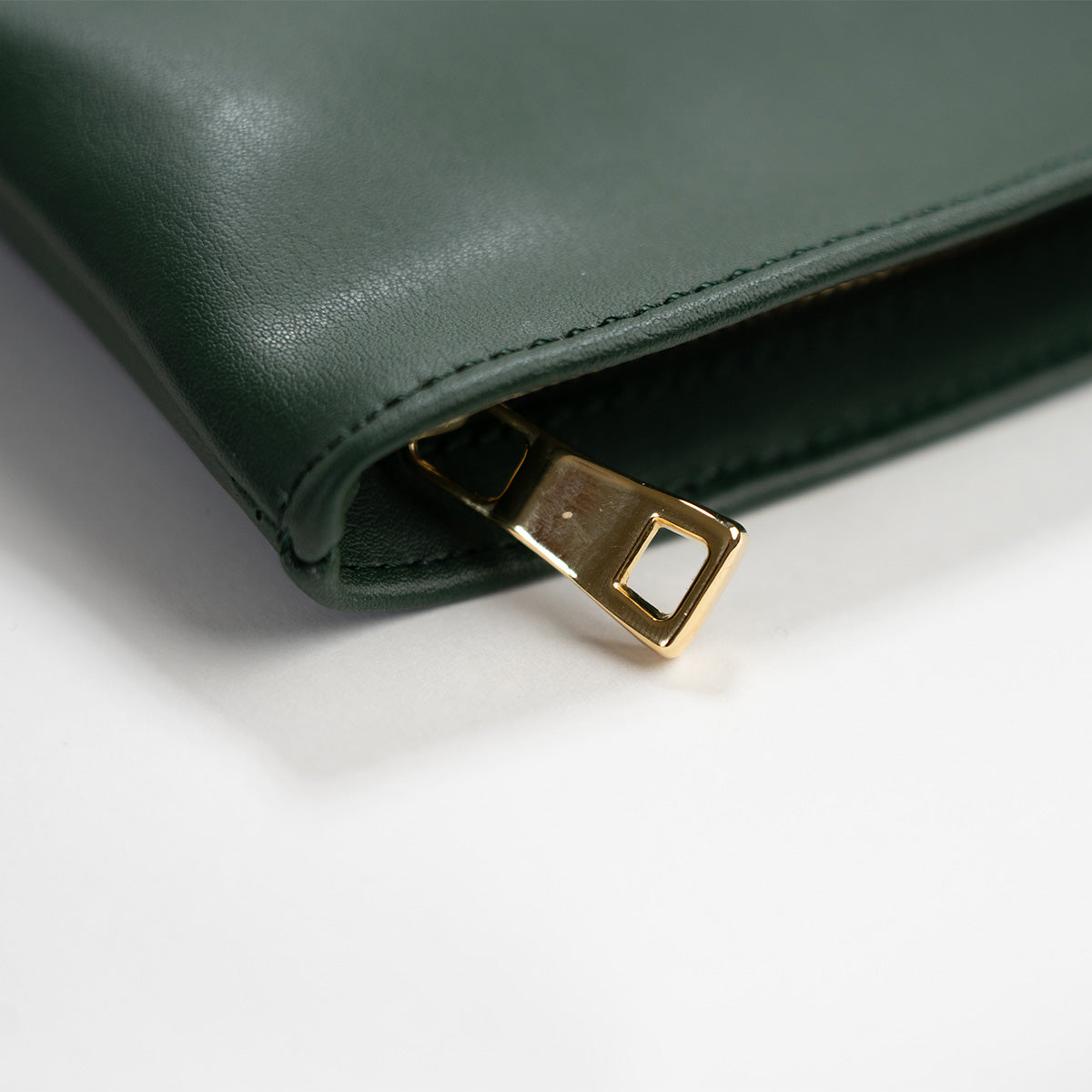 Berlo Cactus Leather Pouch Bag Small