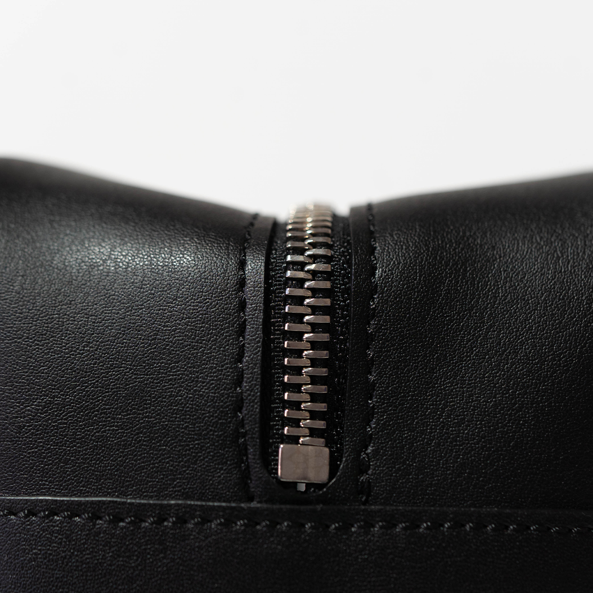 Berlo Cactus Leather Toiletry Bag