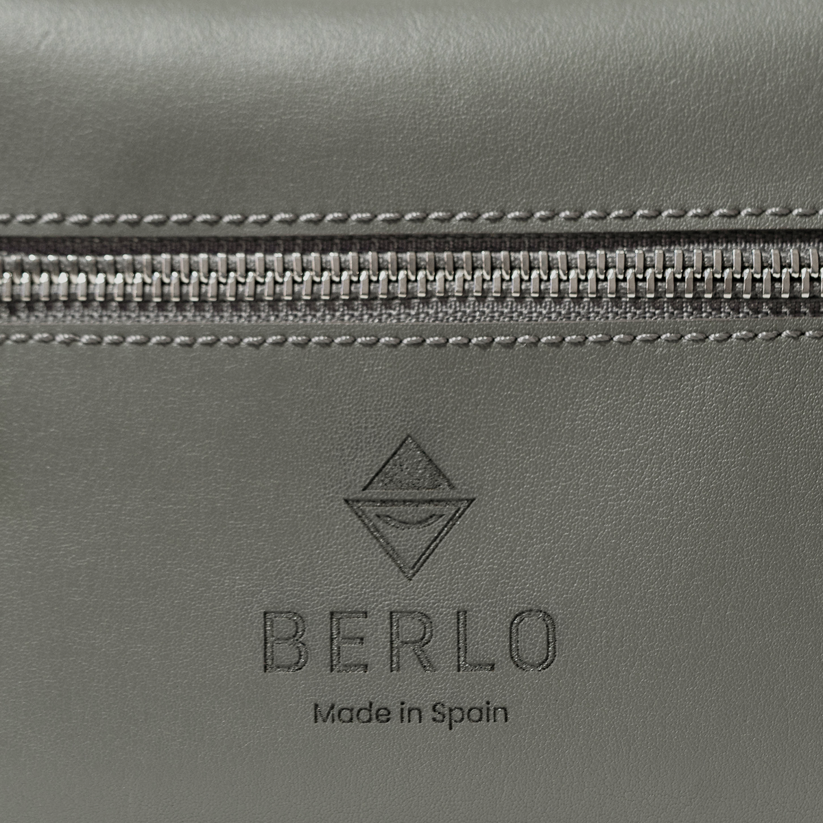 Berlo Cactus Leather Toiletry Bag