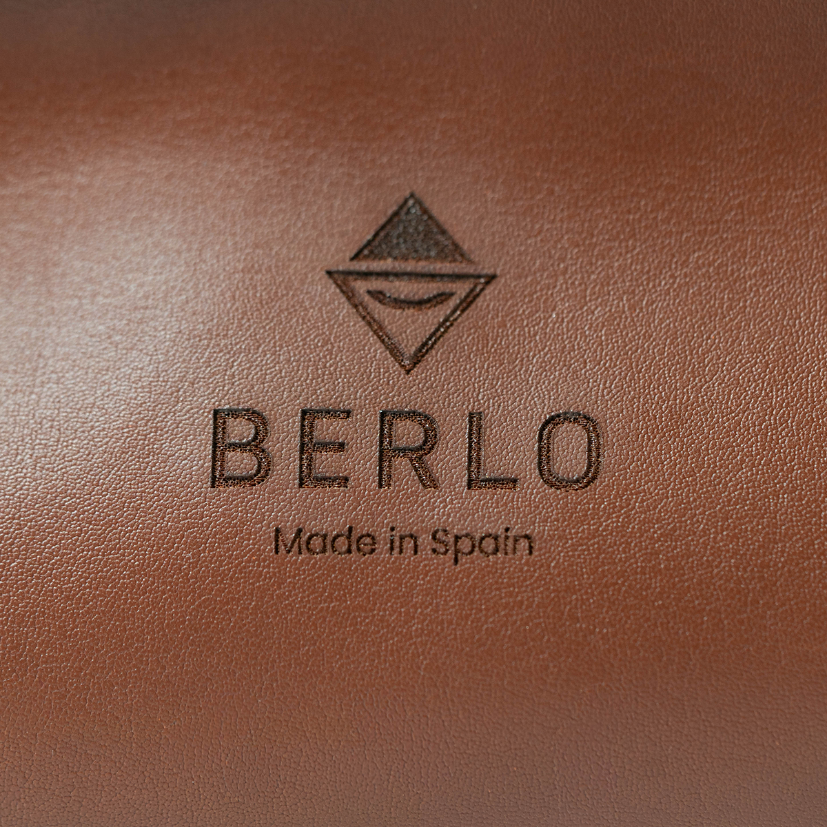 Berlo Cactus Leather Pouch Bag Small