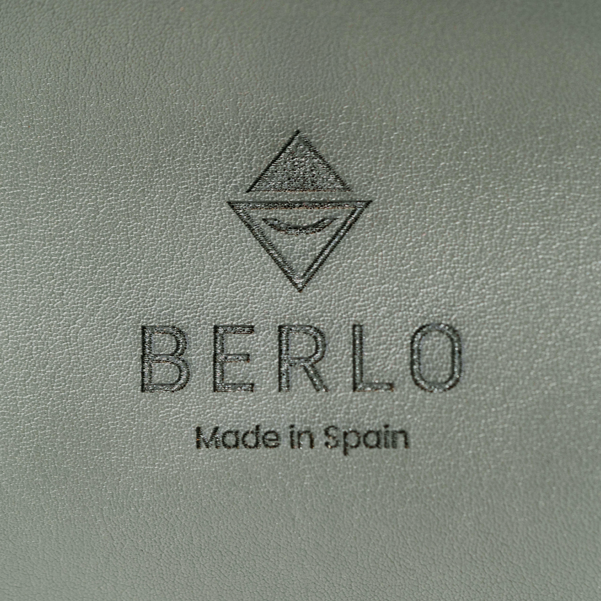 Berlo Cactus Leather Pouch Bag Small