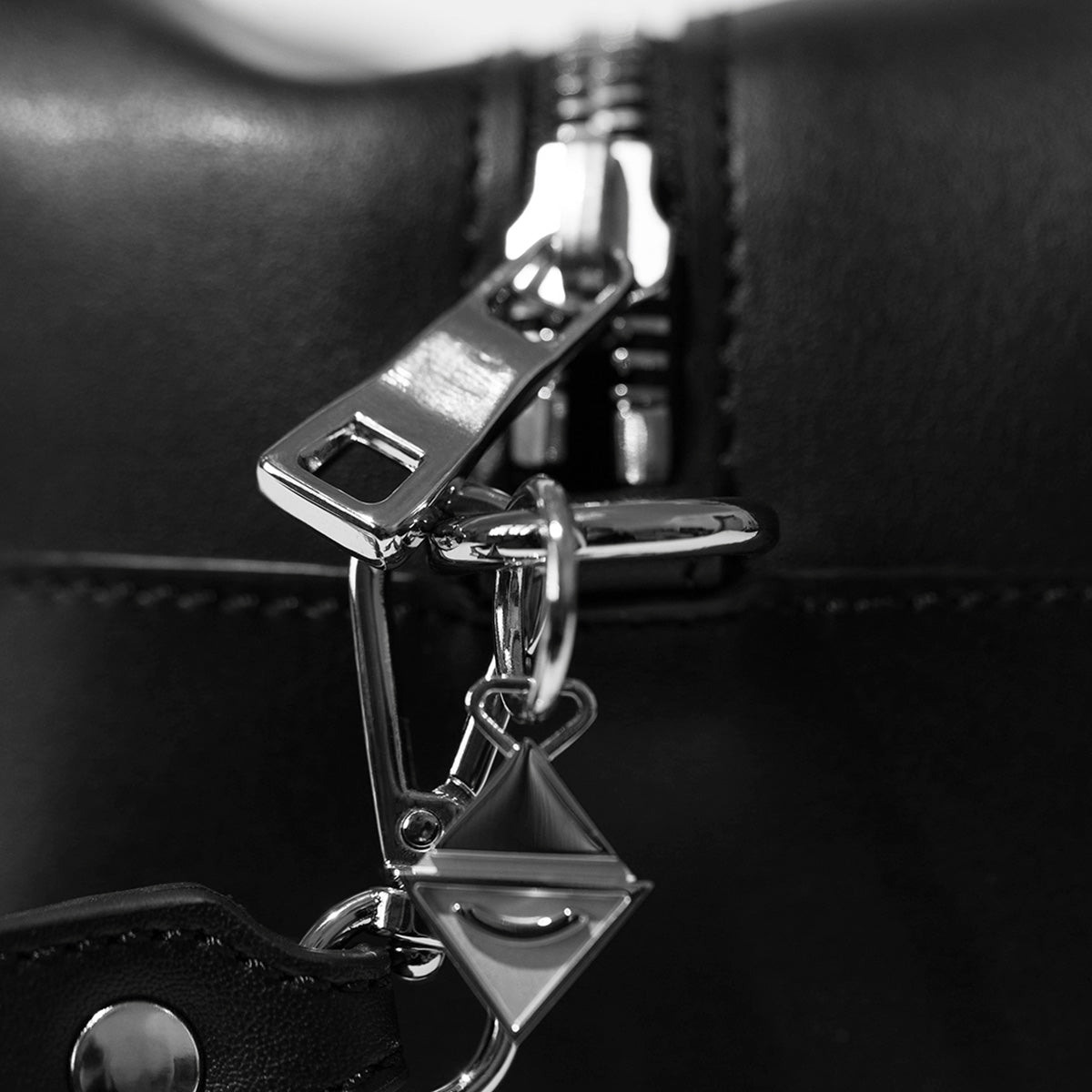 Berlo Cactus Leather Toiletry Bag Large