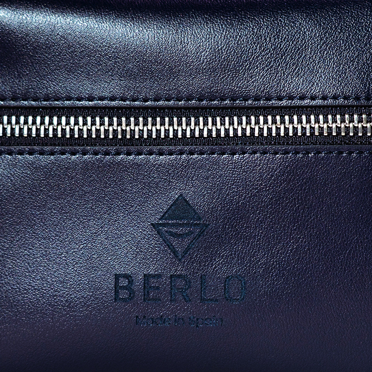 Berlo Cactus Leather Toiletry Bag Large