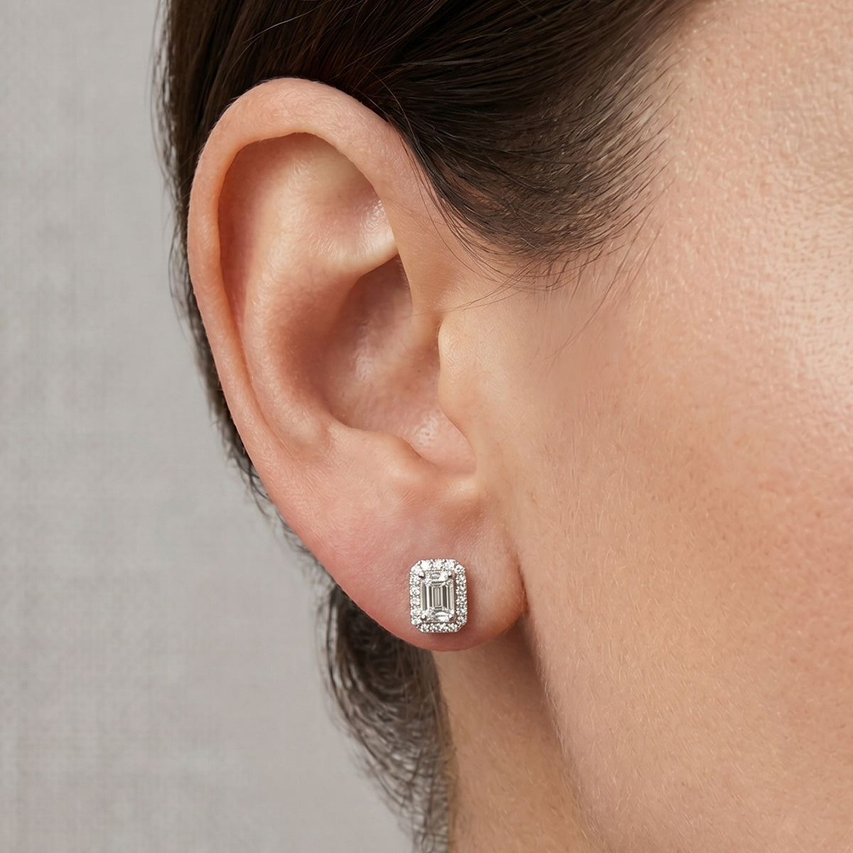 Berlo Heritage — 925 Silver Rhodium Baguette Moissanite Stud Earrings